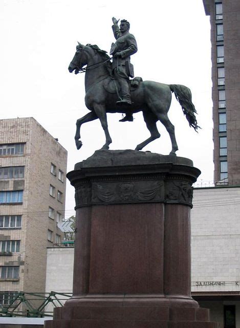 Памятником монументального искусства 1920 1930 х гг находящимся на красной площади является